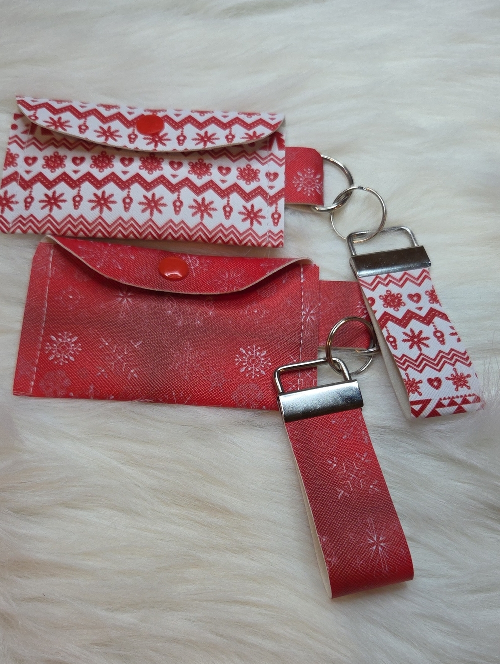 Red Patterned Holiday Clutch and Key Fob Set